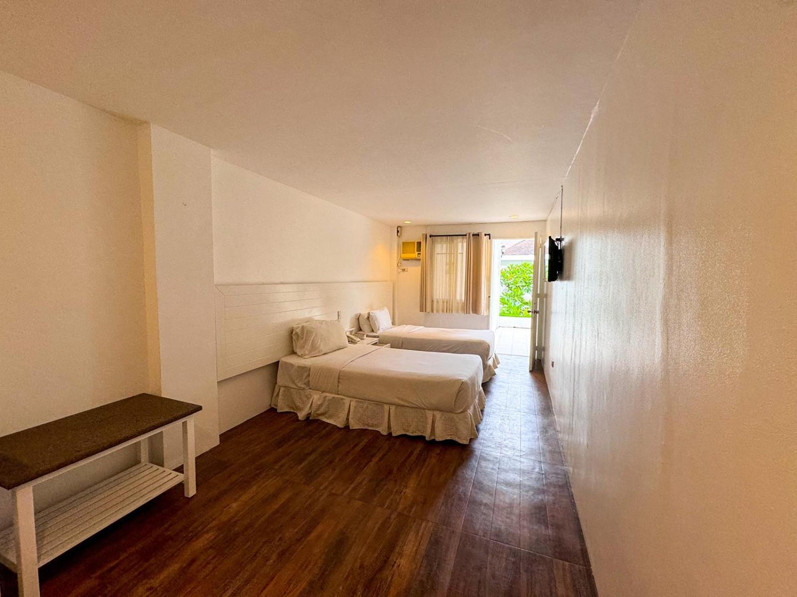 Pacific Cebu Resort Мактан Экстерьер фото